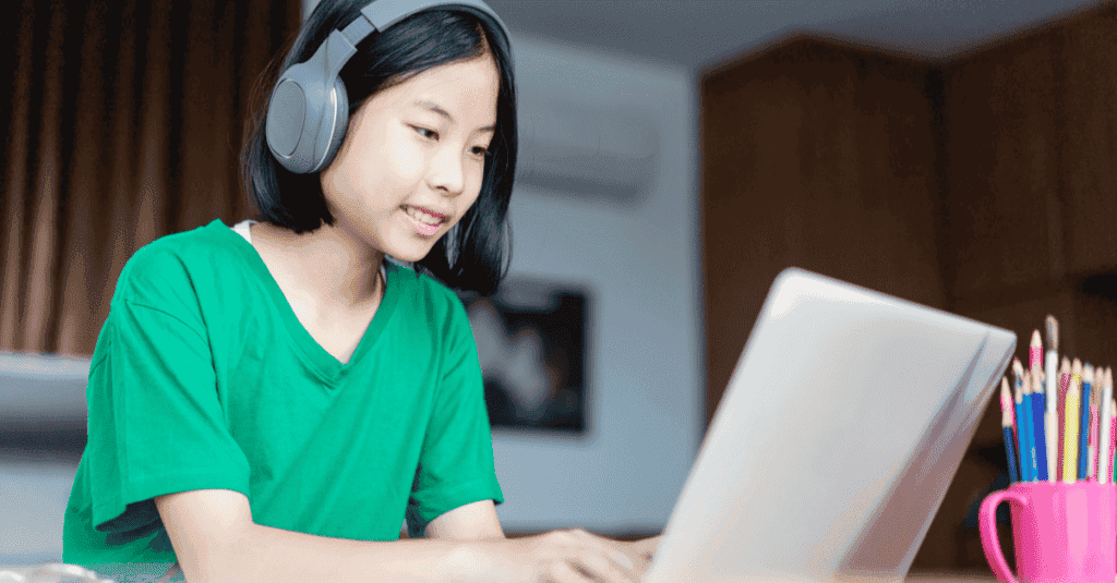 How to help children communicate appropriately online | Internet Matters